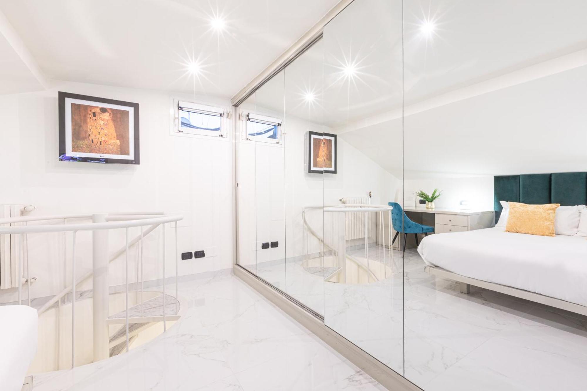 Monte Napoleone Split-Level Terrace Apartment - Top Collection Milán Exteriér fotografie